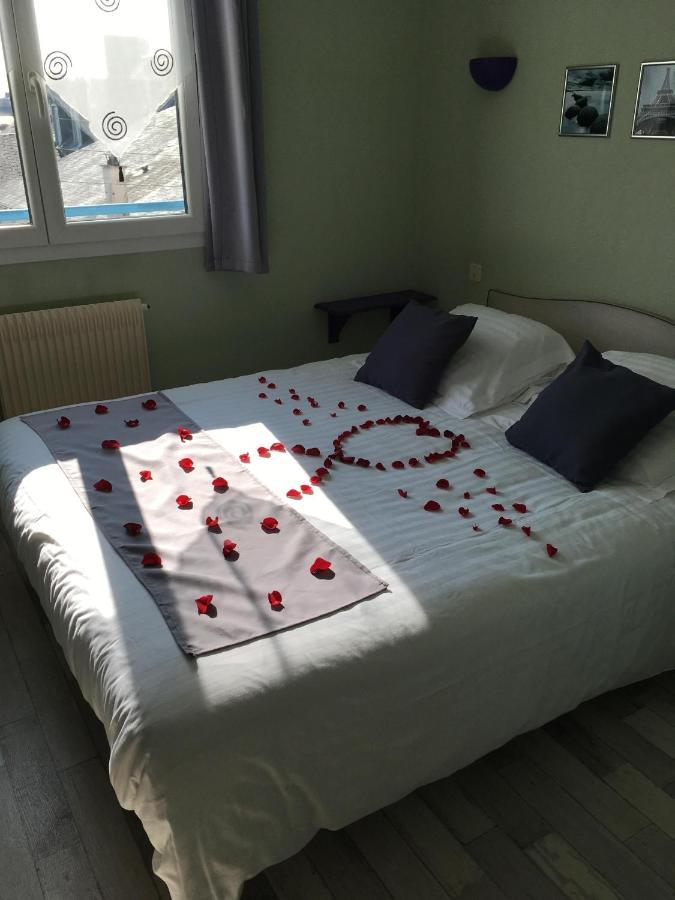 Hotel Le Flaubert Fougères Eksteriør billede