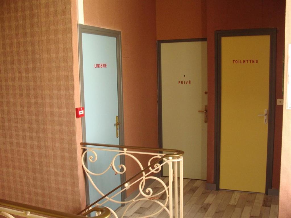 Hotel Le Flaubert Fougères Eksteriør billede