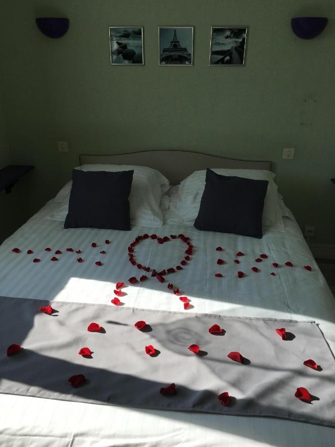 Hotel Le Flaubert Fougères Eksteriør billede