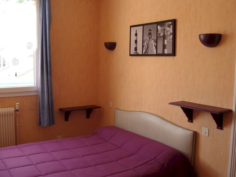 Hotel Le Flaubert Fougères Eksteriør billede