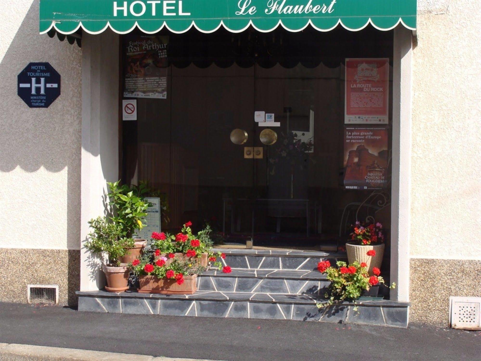 Hotel Le Flaubert Fougères Eksteriør billede